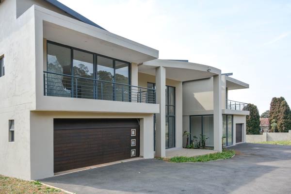 6 Bedroom Property in Hilton Gardens, Hilton